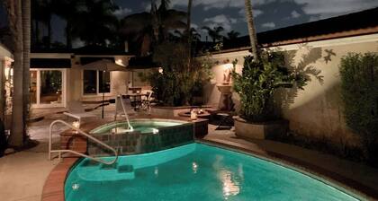 The Belmont Beach Bungalow Pool & Hot Tub!