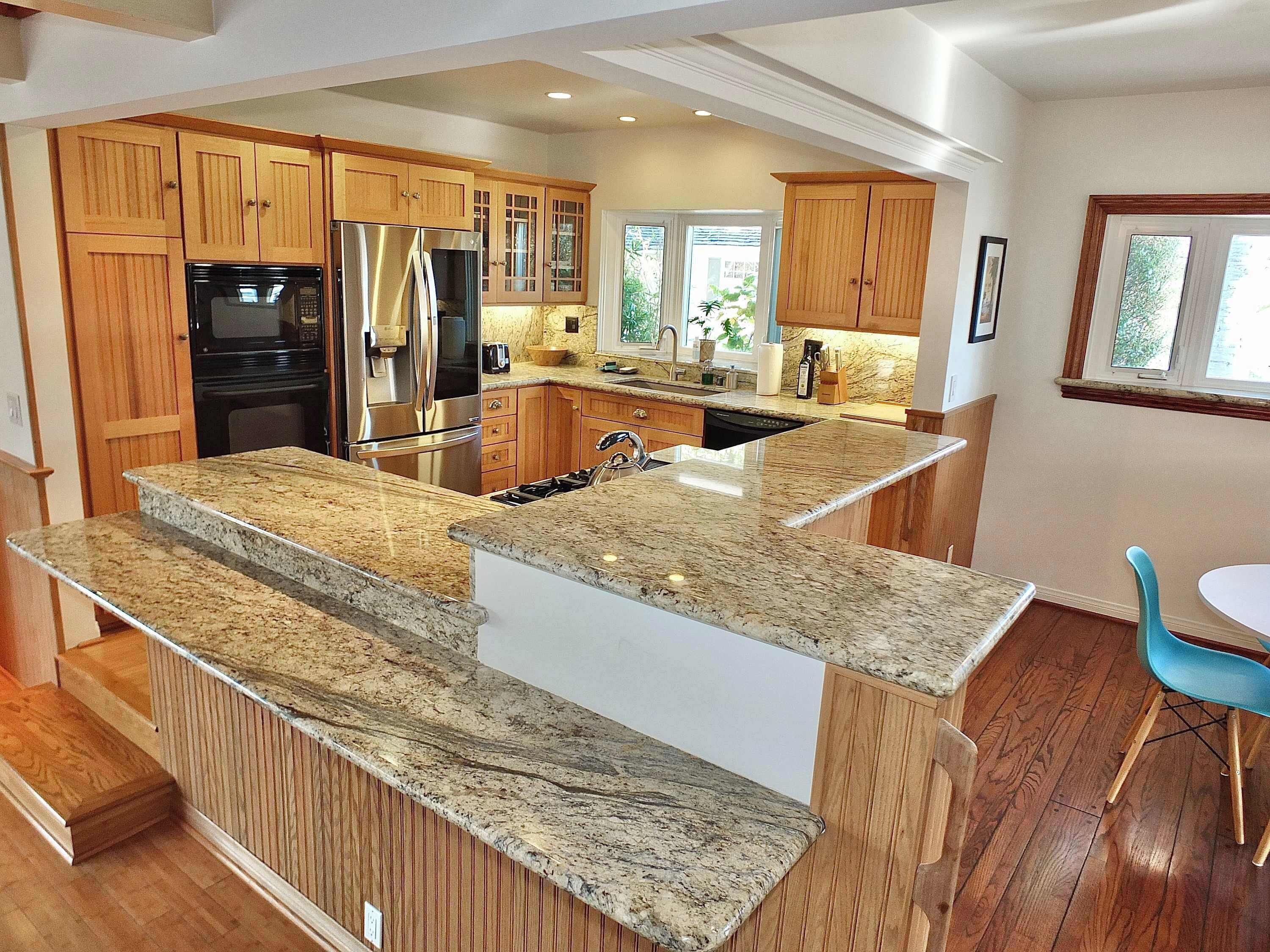 Casa, diversos llits, accés a la piscina, vistes a la piscina (The Belmont Beach Bungalow) | Cuina privada | Frigorífic, microones, forn i placa de cuina 