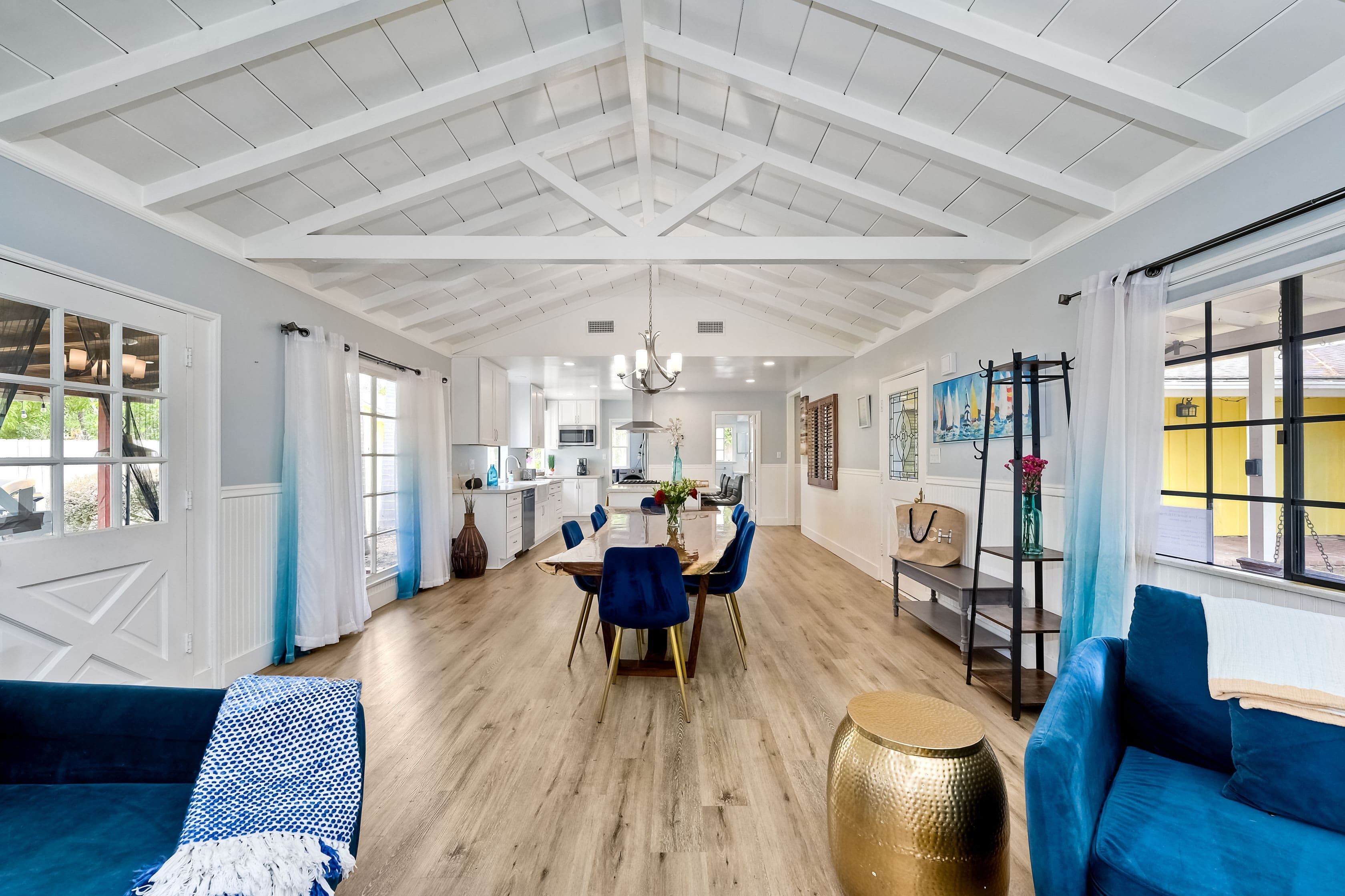 House, Multiple Beds, Fireplace, Garden View | Interior