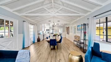 House, Multiple Beds, Fireplace, Garden View | Interior