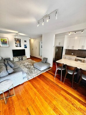 テレビ、ステレオ