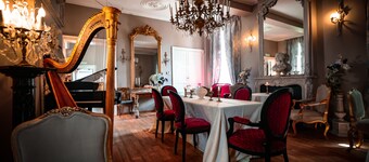 르 도메인 뒤 샤또 블랑 아 10 미뉴트 드 페리 다이자