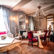 Le Domaine Du Château Blanc à 10 minutes de Pairi Daiza