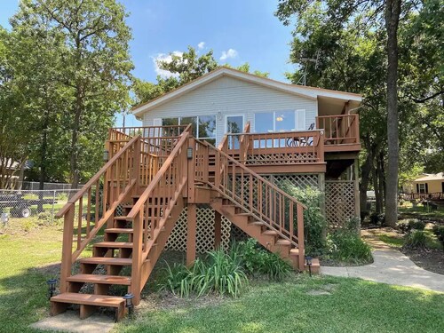 Lake escape - 4 Bedroom Lake front property