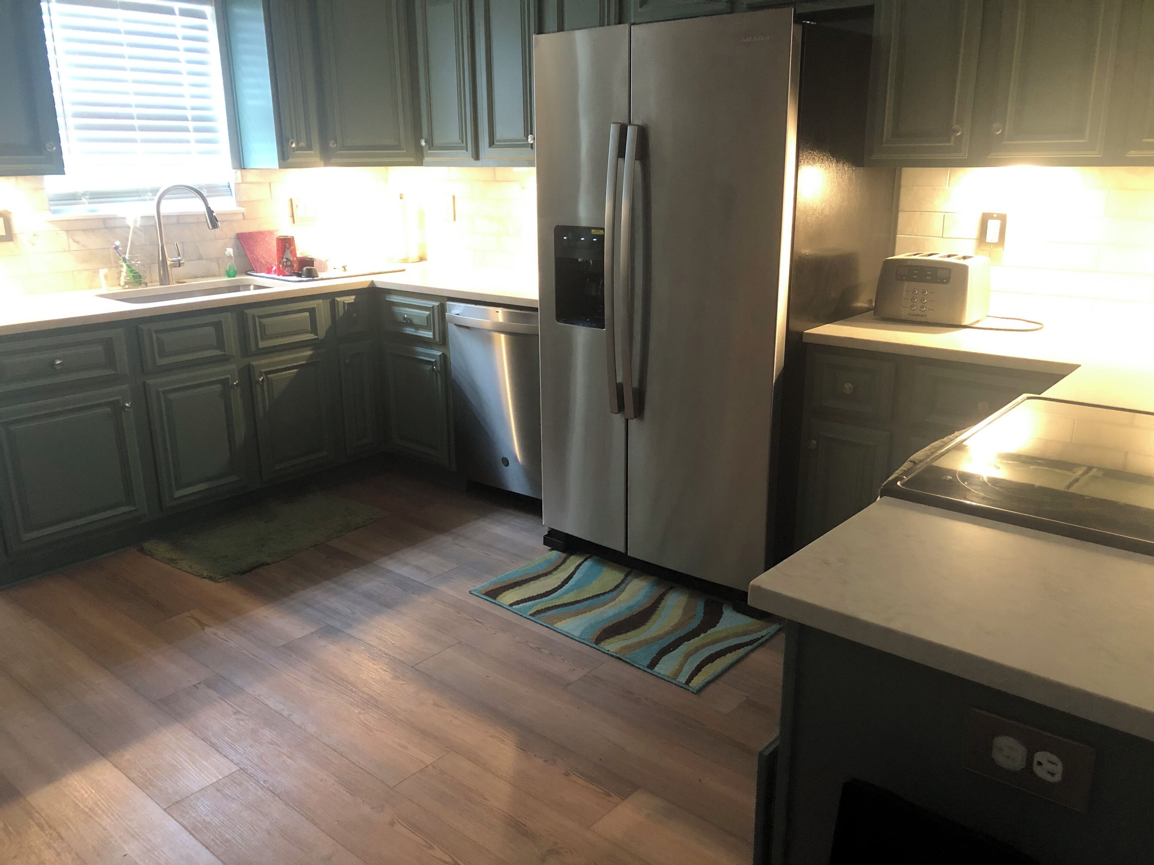 冰箱、微波炉、烤箱、炉灶