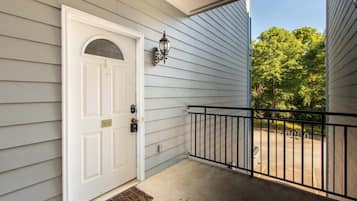 Condo, 2 Queen Beds, Balcony, Garden View (Low Country Dawg House) | Property grounds