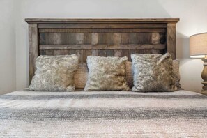 Condo, varias camas, patio, vista al jardín (The Moab and Country Farmhouse Duo) | 6 habitaciones, decoración personalizada y muebles diferentes 