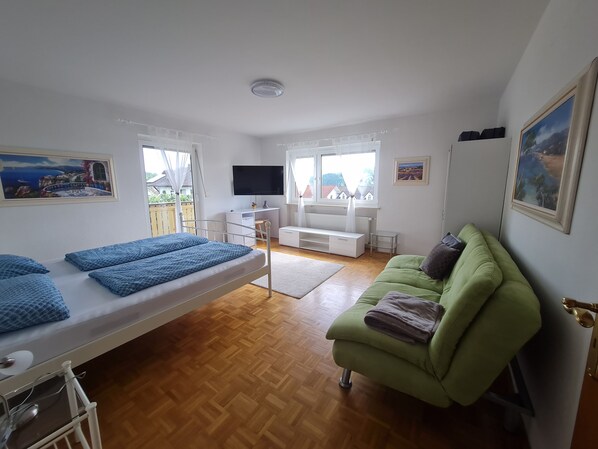 3 chambres, bureau, accès au Wi-Fi (inclus), literie fournie