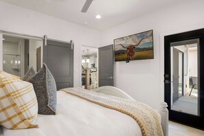3 bedrooms, individually decorated, individually furnished, free WiFi