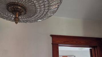 4 soveværelser, skrivebord, strygejern/strygebræt, weekendseng