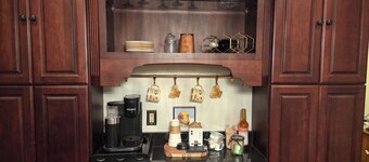 Gorgeous 1908 Estate on 1 acre of land. 6 blocks from Grinnell College.