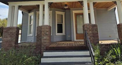 Gorgeous 1908 Estate on 1 acre of land. 6 blocks from Grinnell College.