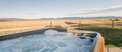 Bain à remous extérieur