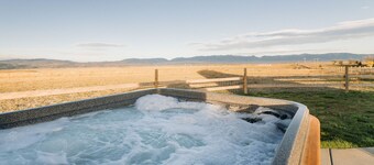 Sunrise Silo - Luxury stay near Bozeman, Montana. 