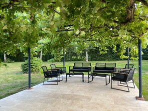 Outdoor dining - Sweethome-la Jacqueminière (Courtenay)