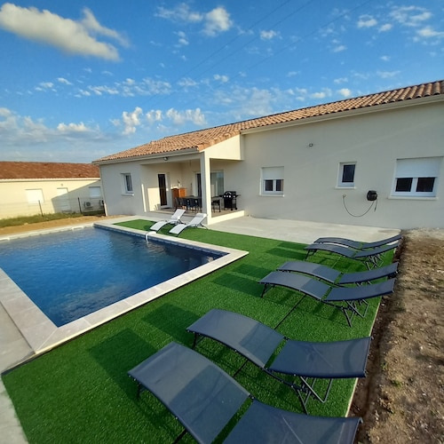 Villa with 4 bedrooms and pool