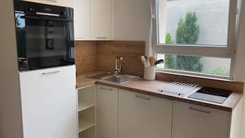 Réfrigérateur, four, plaque de cuisson, lave-vaisselle