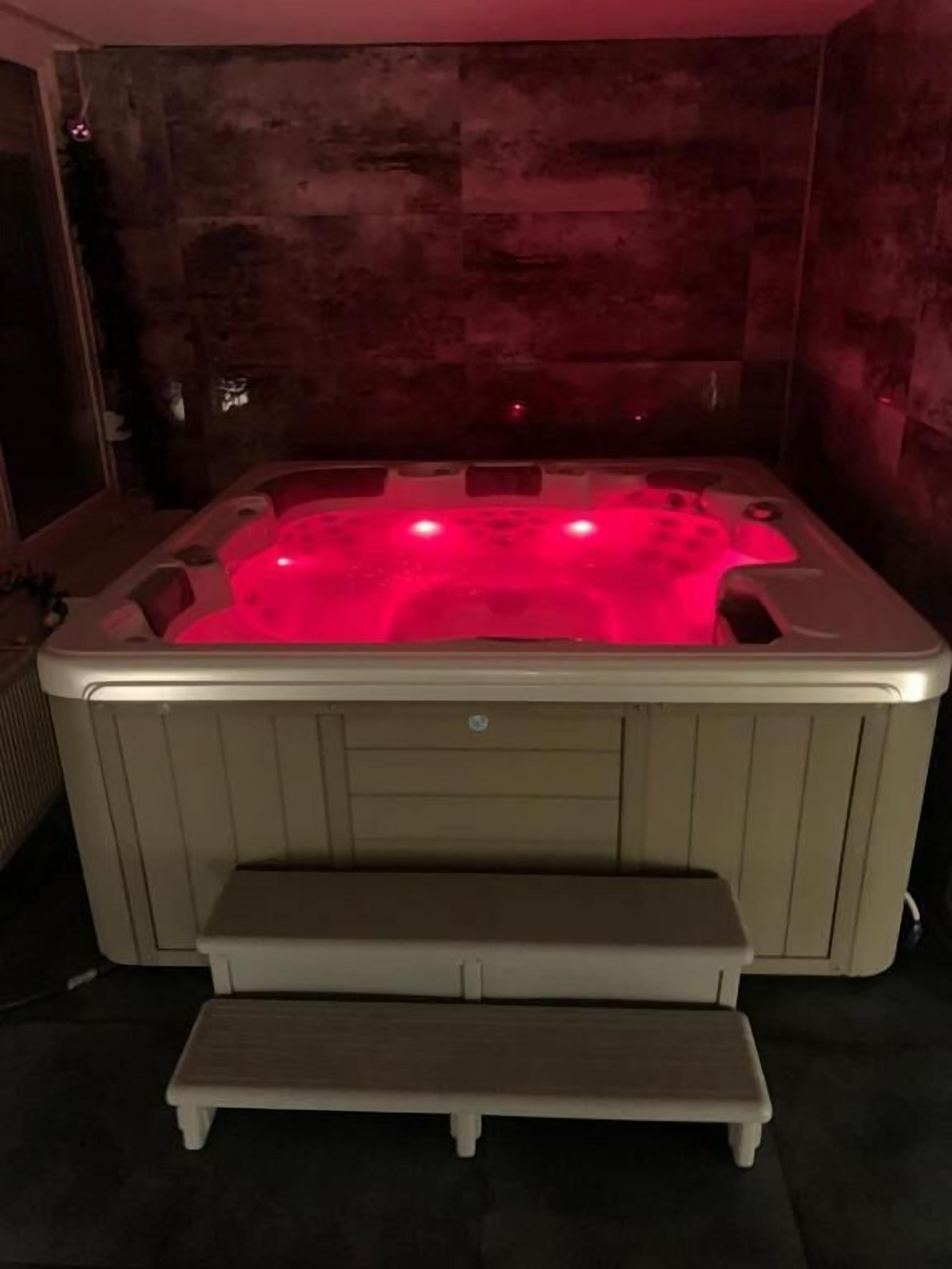 Bañera de hidromasaje interior