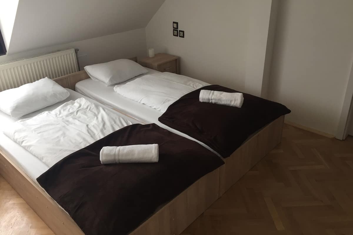 Family Apartment | Desk, WiFi (free)