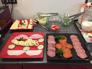 Breakfast buffet