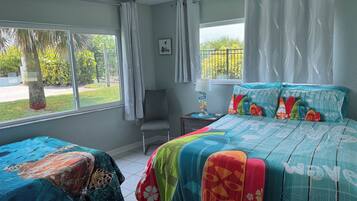 3 bedrooms, iron/ironing board, WiFi, bed sheets