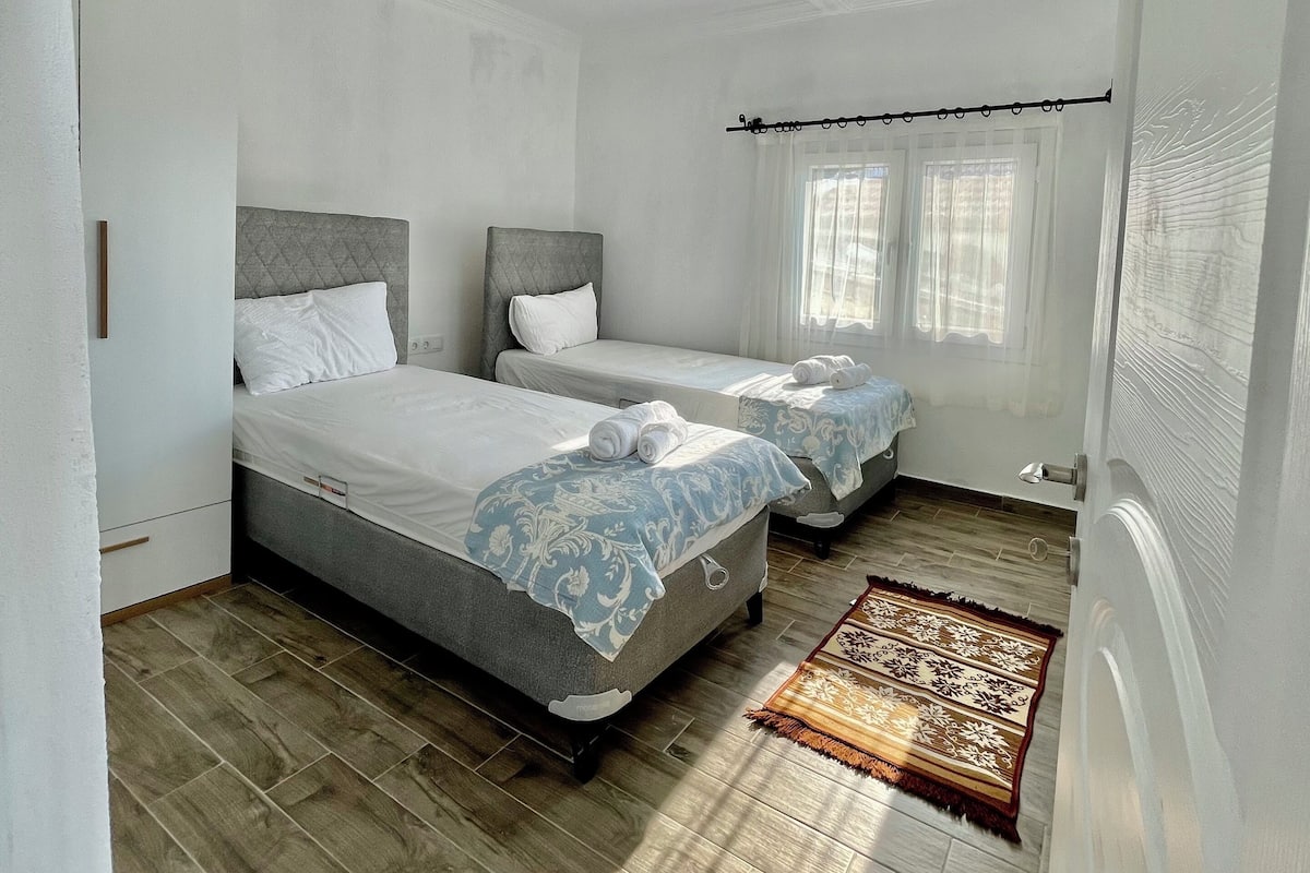 Classic Twin Room | Free WiFi, bed sheets