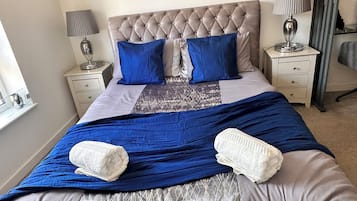 1 bedroom, desk, iron/ironing board, free WiFi