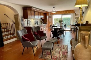 Interior - Casa Sara 3 km from the sea, with aircon by ToscanaTour (Cecina)