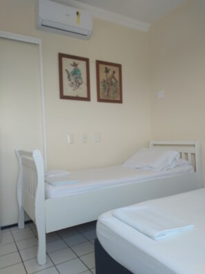 Apartment | 2 bedrooms, iron/ironing board, free WiFi - Condomínio Van Piaget (Fortaleza)