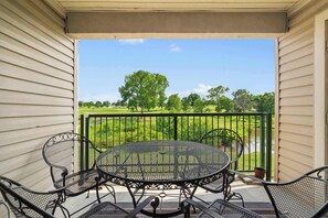 Condo, Multiple Beds, Balcony, Golf View (The Rockford Escape) | Outdoor dining