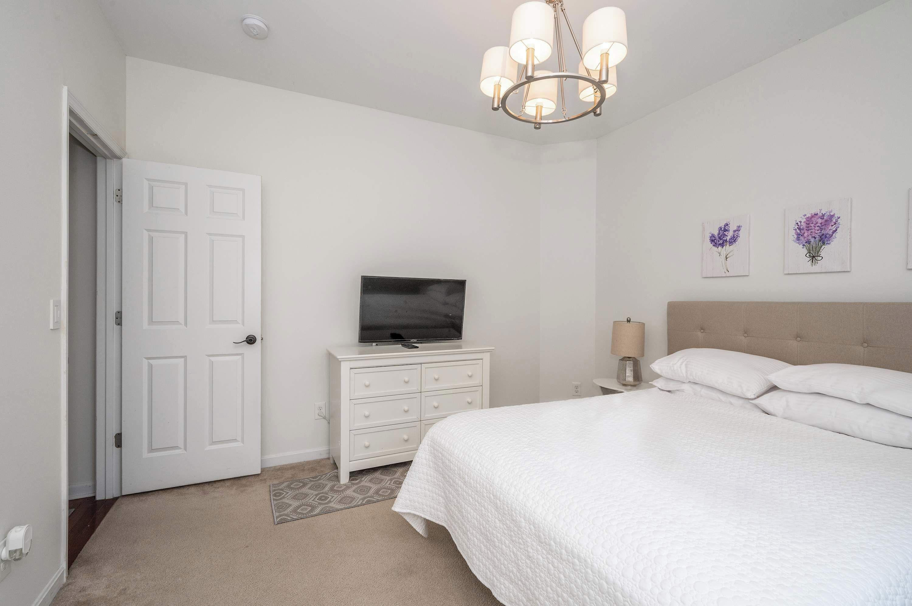 3 bedrooms, individually decorated, individually furnished, free WiFi
