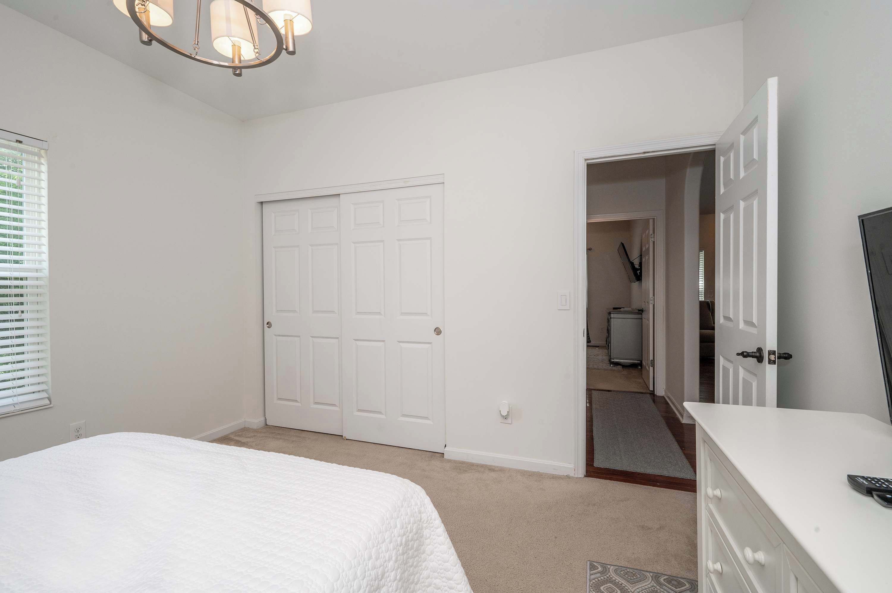 3 bilik tidur, dihias secara berasingan 