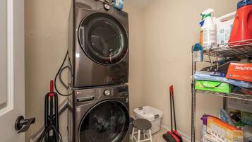 House, Multiple Beds, Kitchen | Interior