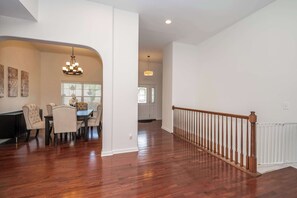House, Berbilang Katil, Kitchen | Bahagian dalam