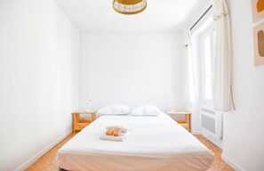 2 chambres, fer et planche Ă repasser, Wi-Fi, draps fournis