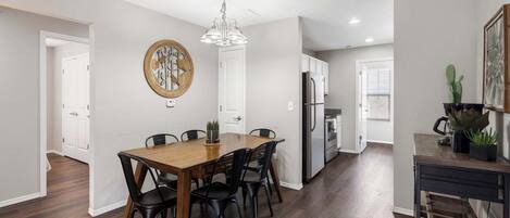 Condo, Multiple Beds, Kitchen (Urban Farmhouse) | Dining