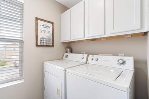 Condo, varias camas, cocina (Urban Farmhouse) | Interior