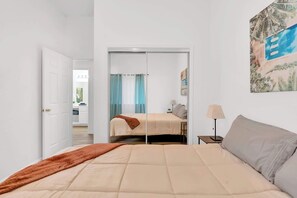 House, Multiple Beds, Fireplace, Garden View (University Pastoral)