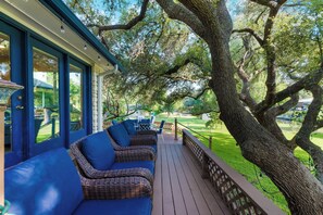 Property grounds - Waterside Dream - Waterfront Home on Lake LBJ (Kingsland)