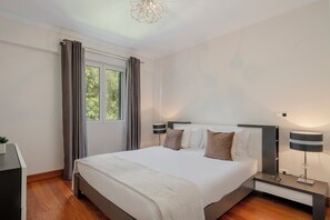 3 bedrooms, iron/ironing board, travel cot, WiFi