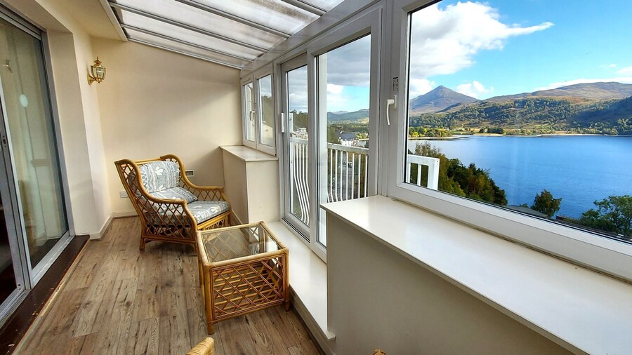 Loch Rannoch Highland Club Otter Lodge 02