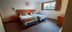 2 bedrooms - Loch Rannoch Highland Club Red Squirrel Lodge 05 (Pitlochry)