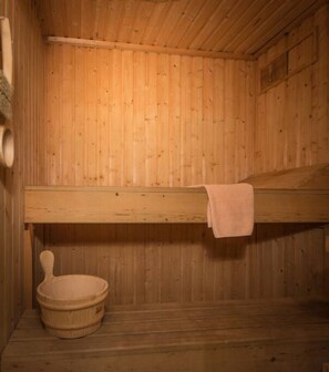 Villa, Smoking | 2 bedrooms - Loch Rannoch Highland Club Highland Lodge 47 (Pitlochry)