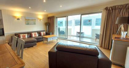 Loch Rannoch Highland Club Pine Marten Lodge 08