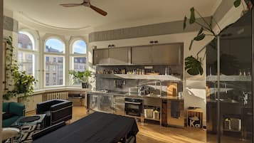 Fridge, microwave, oven, stovetop