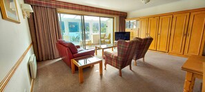 Villa | 1 bedroom - Loch Rannoch Highland Club Red Squirrel Lodge 06 (Pitlochry)