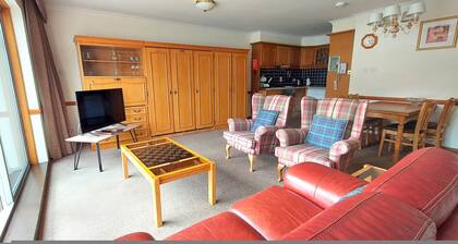 Loch Rannoch Highland Club Red Squirrel Lodge 06