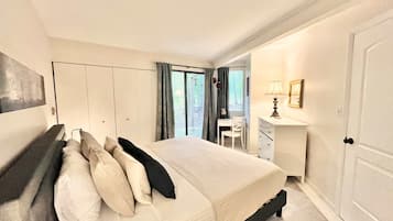 Kondominium, Beberapa Tempat Tidur, patio, pemandangan kebun (Windmill Cottage at Abbey Springs) | 2 kamar tidur dan didekorasi berbeda-beda
