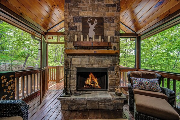 Kabin, Beberapa Tempat Tidur, hot tub, pemandangan gunung | Interior