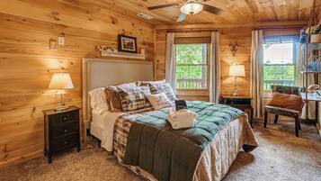 Cabin, Multiple Beds, Hot Tub, Mountain View | 3 bedrooms, individually decorated, individually furnished, free WiFi